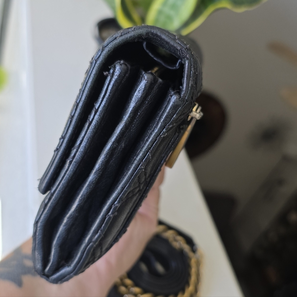 MARC JACOBS Black Leather Crossbody/Clutch Wallet w Detachable Strap - Picture 3 of 15